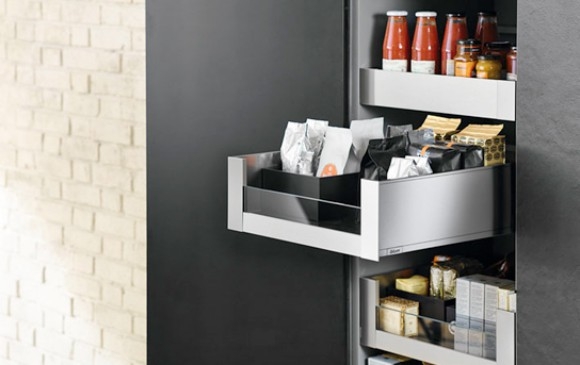 Blum Legrabox with front glass insert